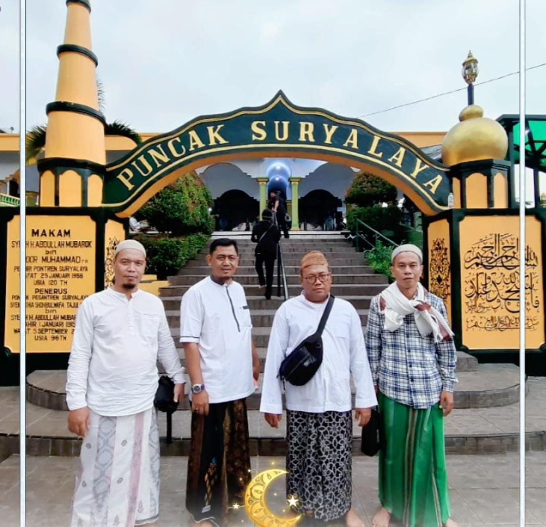 Puisi reflektif tentang ajaran Tarekat Qodiriyah Naqsyabandiyah Pondok Pesantren Suryalaya Tasikmalaya: menjaga hati, menapaki jalan kebajikan, menghormati sesama, dan meraih kedamaian melalui Tanbih.