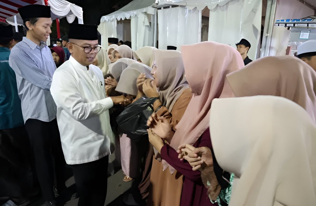 Festival Santri Lebak 2025 dibuka Gubernur Banten Andra Soni, menegaskan penguatan SDM santri dan peran mereka menuju Indonesia Emas 2045.