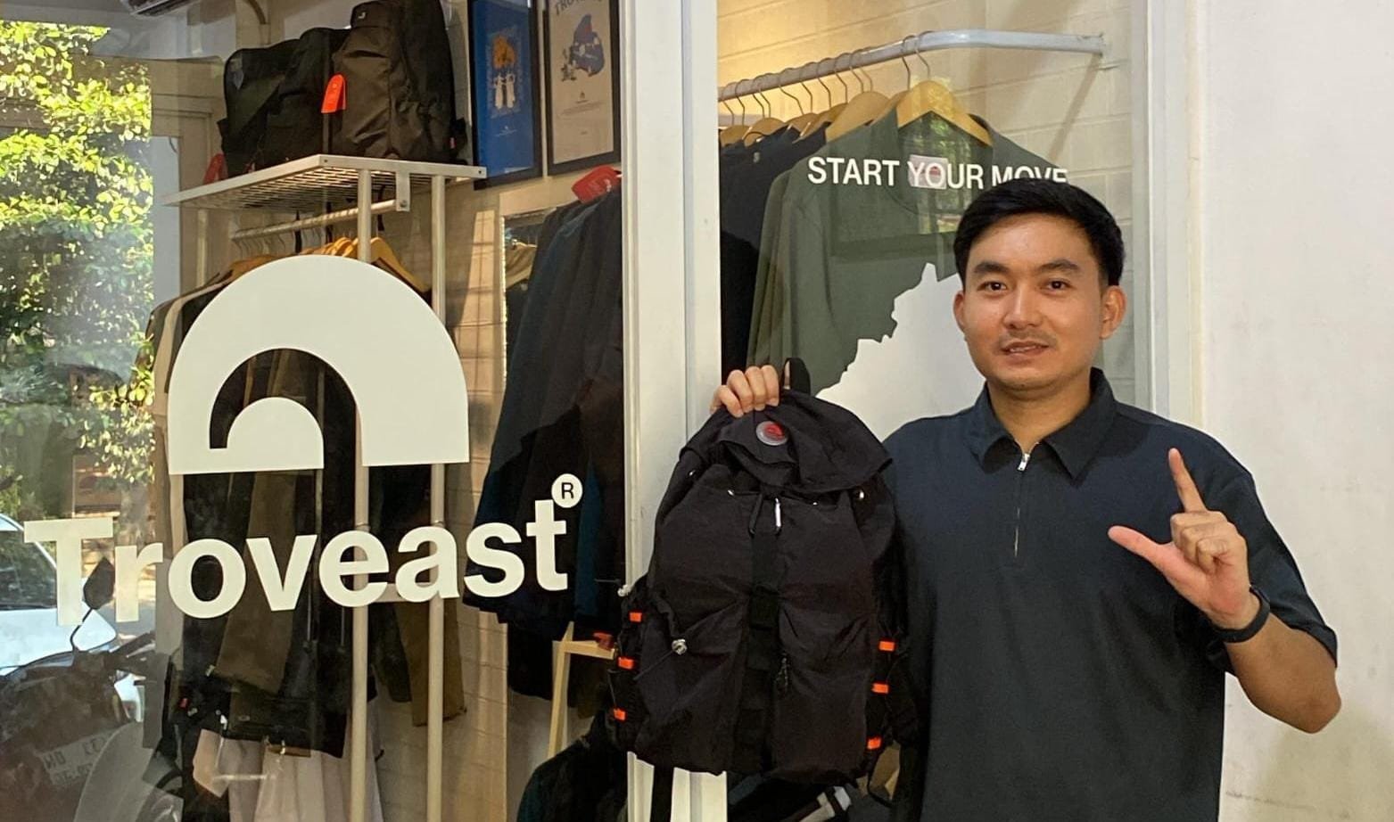 Troveast, brand lokal Tangerang, hadirkan jaket dan fashion urban minimalis fungsional untuk gaya hidup modern.