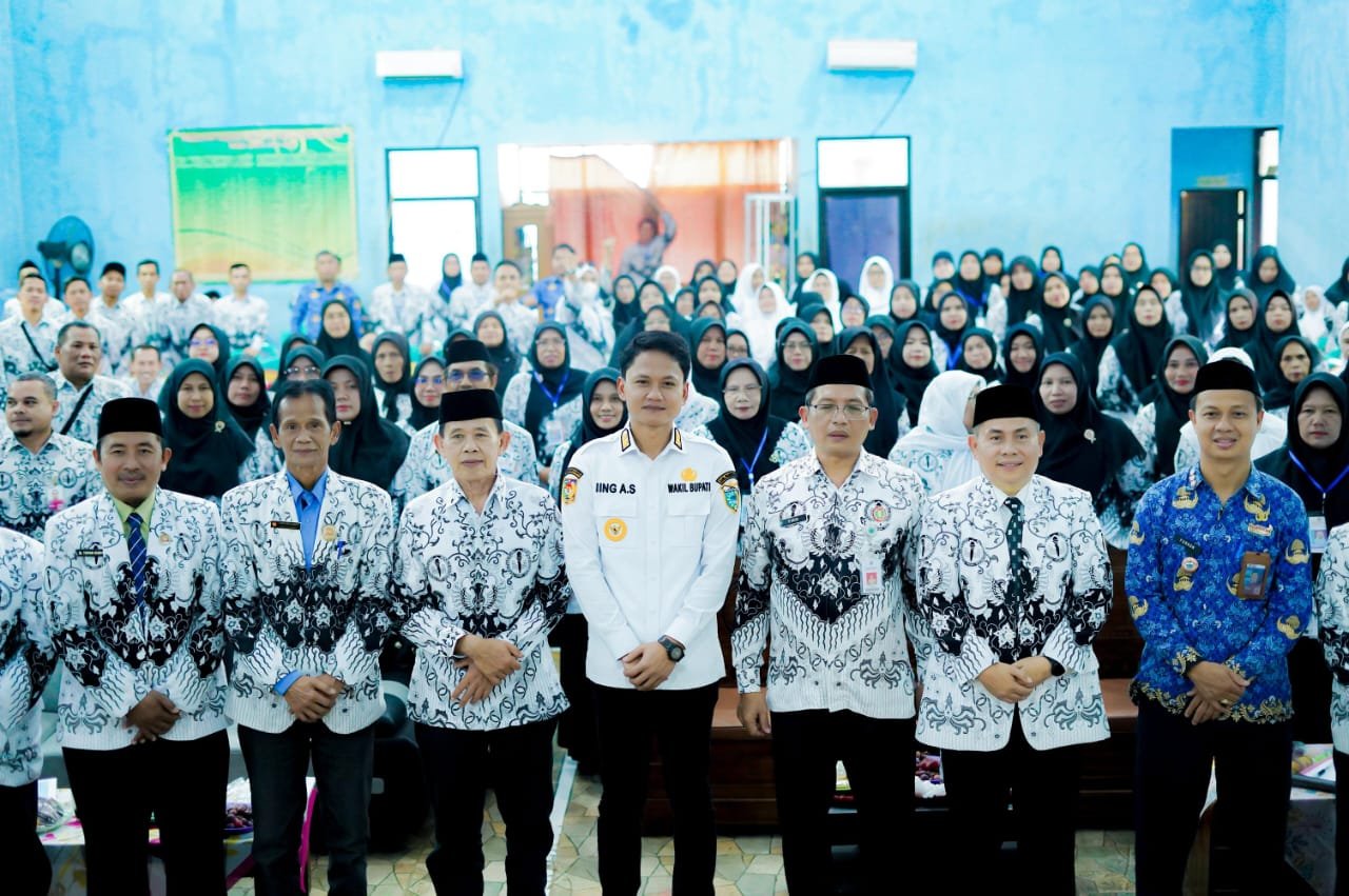 Wabup Pandeglang hadiri Konfercab PGRI Bojong 2025–2030, fokus pemilihan Ketua & Wakil Ketua, tingkatkan mutu pendidikan.