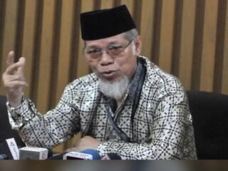 Rencana amnesti dan rehabilitasi bagi koruptor dinilai melemahkan penegakan hukum dan mengancam Indonesia Emas 2045.