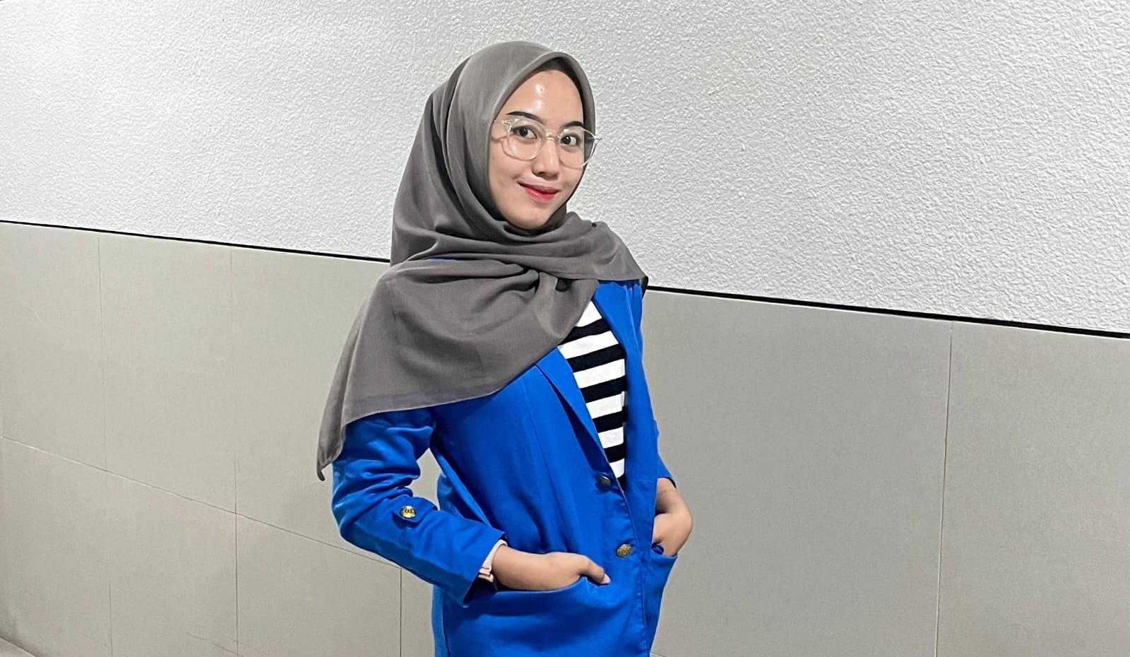 Politik sebagai cinta mengembalikan zoon politikon pada panggilan moral untuk merawat martabat, keadilan, dan kehidupan bersama.