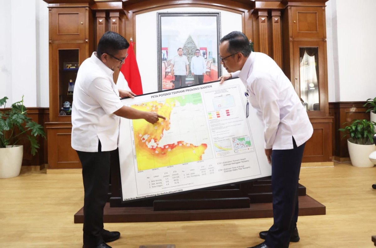 Gubernur Banten imbau warga tetap tenang hadapi musim hujan. BMKG pastikan cuaca Desember 2025 normal dan wisata aman.