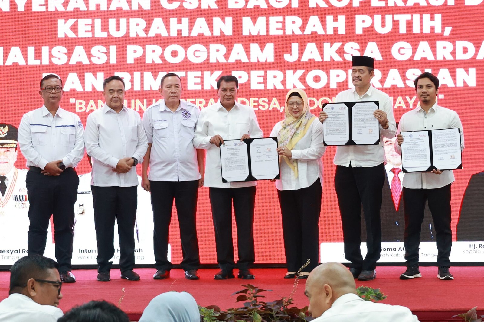 Pemkab Tangerang salurkan CSR ke 214 KDKMP, dorong ekonomi desa dan luncurkan aplikasi digital koperasi transparan.