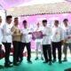 Pemkab Tangerang pasang sambungan air bersih PDAM gratis untuk 250 KK di Desa Tanjakan Mekar melalui program Air Bersih untuk Rakyat.