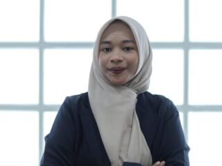 Hidroponik berbasis botol bekas bantu warga Cilegon tingkatkan ketahanan pangan, hemat lahan, dan kurangi sampah plastik.