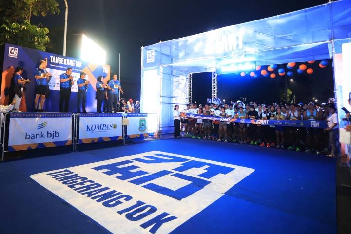 Tangerang 10K 2025 berhasil digelar, menghadirkan ribuan pelari dan jalur lomba steril, sambil mempromosikan olahraga dan kesehatan.
