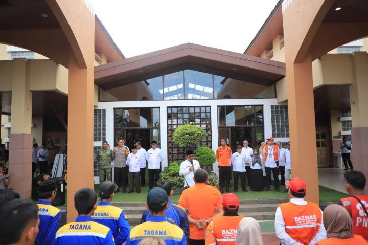 Pemkot Tangerang mengirim 59 relawan dan bantuan lebih dari Rp1 miliar untuk membantu korban banjir di Sumatera dan Aceh.