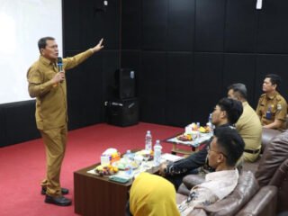 Bupati Tangerang Moch. Maesyal Rasyid mendorong mahasiswa berperan aktif memperkuat SDM unggul dan kepedulian lingkungan.