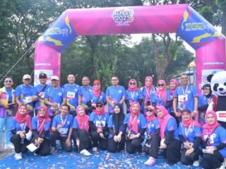 FUNWALK ALFEST 2025 Meriahkan Tangsel, Ribuan Keluarga Al-Azhar Tumpah Ruah