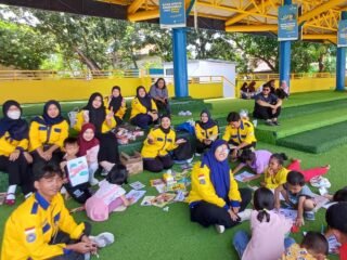 Gerakan Lanjut Sekolah di Kabupaten Tangerang membuka akses pendidikan inklusif bagi anak dan dewasa demi SDM unggul.