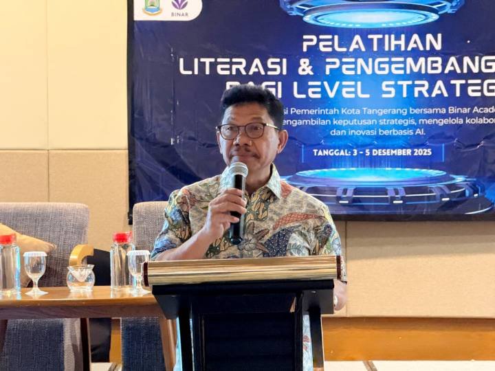 Pemkot Tangerang gelar pelatihan AI bagi kepala OPD untuk meningkatkan inovasi dan mempercepat layanan publik berbasis teknologi.