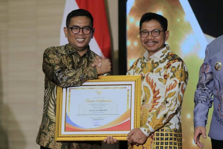 Pemkot Tangerang menorehkan berbagai prestasi tata kelola pemerintahan sepanjang 2025 dengan raihan penghargaan nasional dan provinsi.