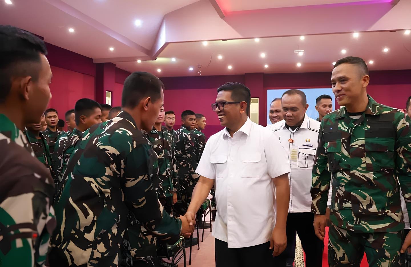 Gubernur Banten Andra Soni menegaskan sinergi Pemprov Banten dan Brigif TP 87 Salakanagara untuk percepatan pembangunan dan ketahanan pangan.