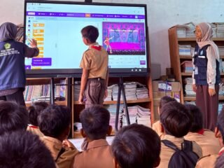 Mahasiswa KKM 75 UNTIRTA Tanamkan Kecakapan Abad 21 Lewat Coding dan Literasi Keuangan di Sekolah Dasar