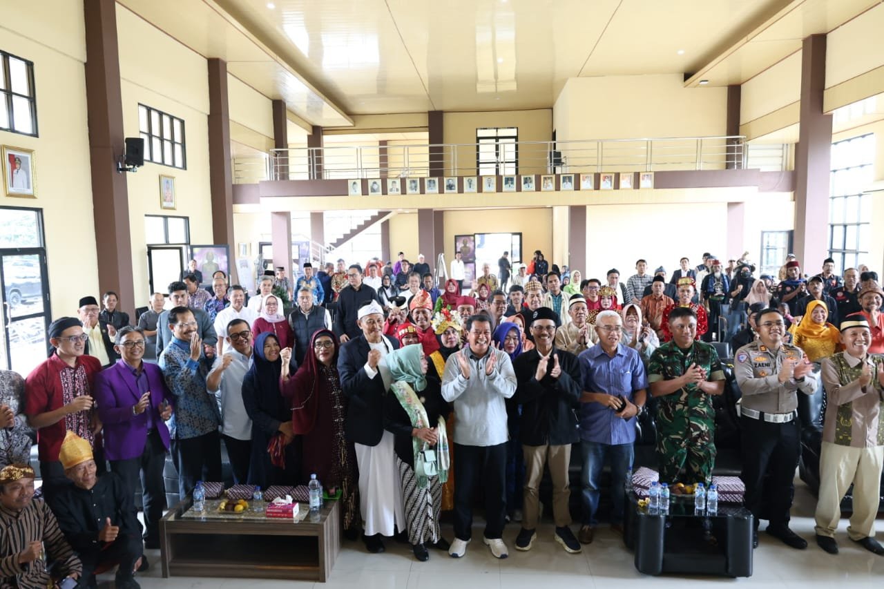 Bupati Tangerang Maesyal Rasyid membuka Lokakarya HMMI untuk mendorong pelestarian adat dan seni budaya lokal masyarakat.