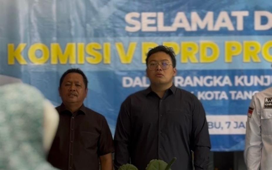 Anggota DPRD Banten Abraham Garuda Laksono mendorong perluasan Sekolah Adiwiyata untuk membangun kesadaran lingkungan sejak dini.