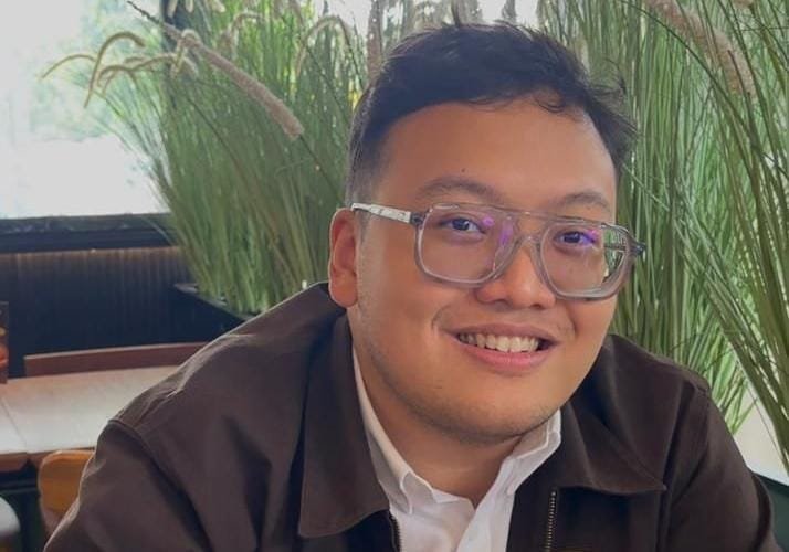 Abraham Garuda menegaskan Gen Z menolak Pilkada tidak langsung. Pilkada langsung dinilai harga mati demi menjaga demokrasi.
