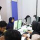 Bupati Tangerang mengapresiasi inovasi layanan administrasi malam hari di Kecamatan Curug untuk memudahkan warga pekerja industri.