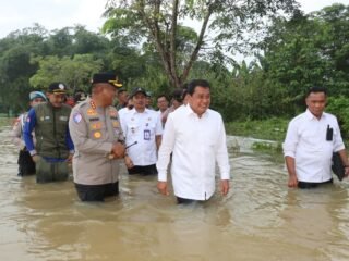 Bupati Tangerang Tinjau Banjir Pasir Ampo, Koordinasi BBWS C3 Percepat Perbaikan Tanggul Sungai Cidurian