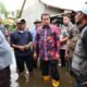 Bupati Tangerang Moch. Maesyal Rasyid menyalurkan bantuan dan meninjau lokasi banjir di Pakuhaji untuk memastikan kebutuhan warga terpenuhi.