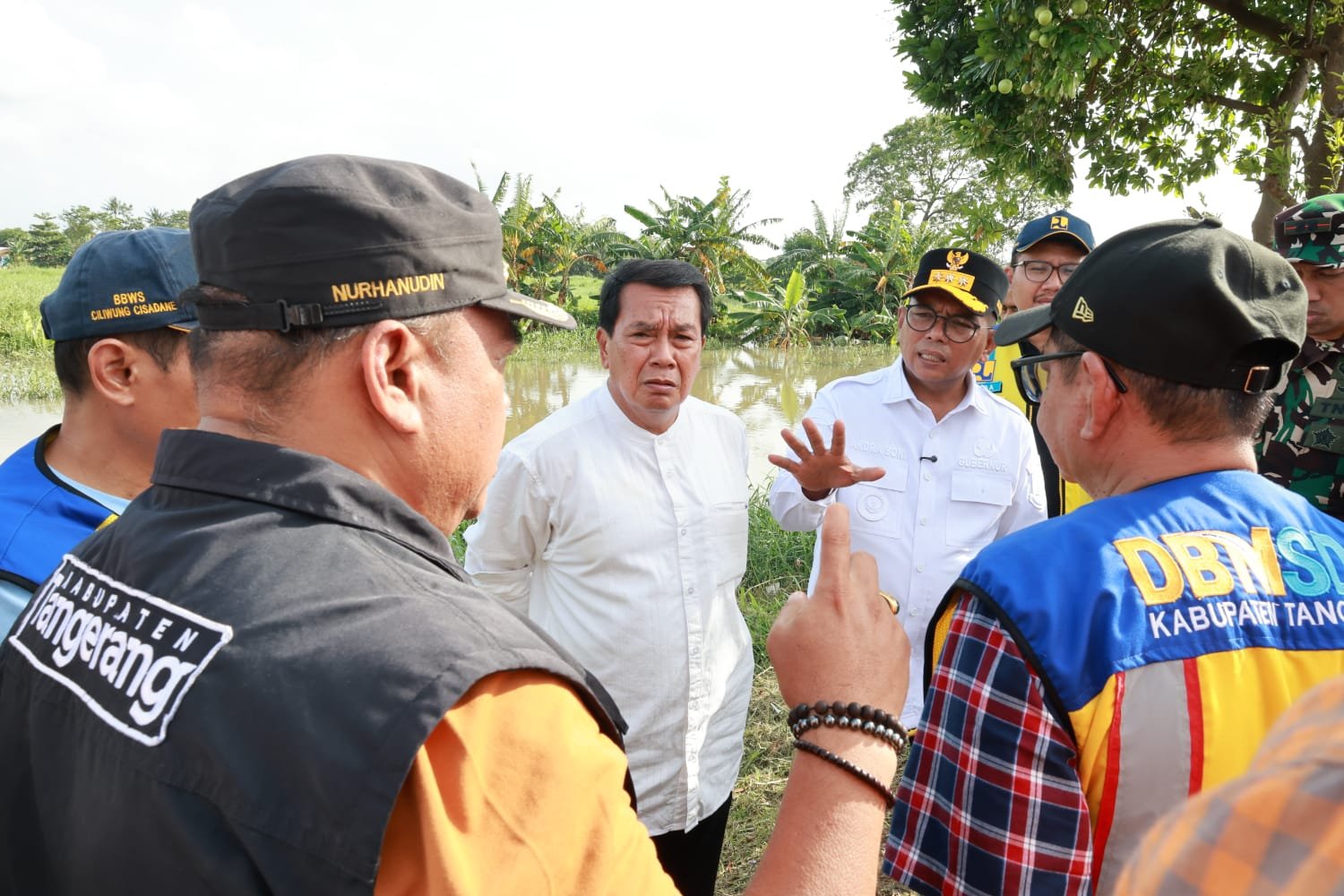 Bupati Tangerang dan Gubernur Banten meninjau banjir Situ Gelam, mengerahkan pompa besar dan memperkuat koordinasi penanganan.