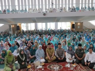 Peringatan Isra Mikraj di Tangsel, Wali Kota Benyamin Ajak Warga Ubah Perilaku Kelola Sampah Rumah Tangga