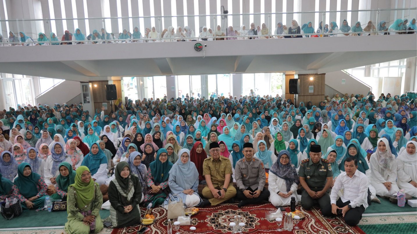 Peringatan Isra Mikraj 1447 H Tangsel jadi momentum Wali Kota Benyamin Davnie mengajak warga kelola sampah rumah tangga aktif!.