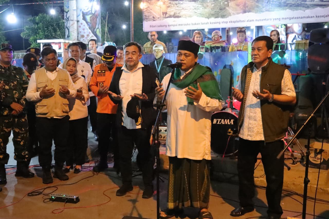 Kabupaten Tangerang menutup 2025 dengan doa bersama dan donasi untuk korban bencana Sumatra pada malam pergantian tahun.