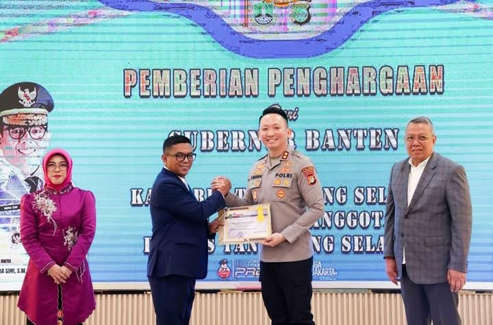 Gubernur Banten Andra Soni mengapresiasi Polres Tangsel atas Program Cetar dan Siskamling Terpadu yang efektif menekan tawuran remaja.