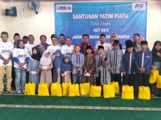 Milad ke-6 dan HPN 2026, JMSI Banten Santuni Anak Yatim dan Tanam Pohon di Sungai Cisadane