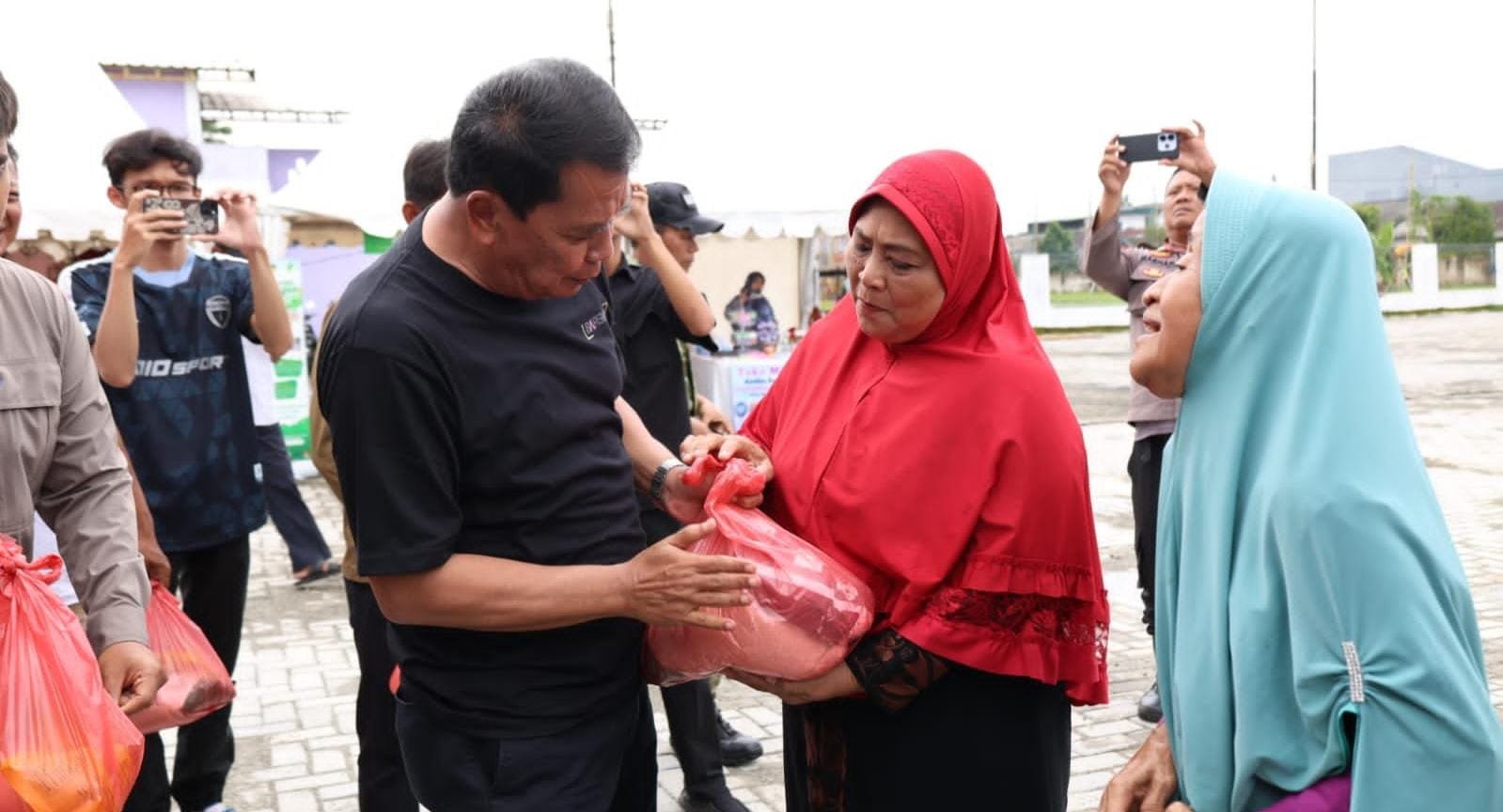 Bupati Tangerang menutup UMKM Ngider Pasar Kemis, dorong ekonomi kerakyatan, promosi produk lokal, dan GPM jelang Ramadan.