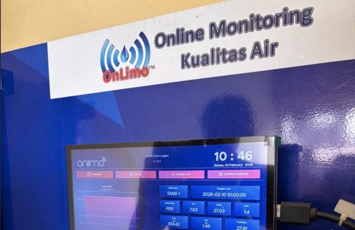 Pemkot Tangerang memantau kualitas air Sungai Cisadane per jam usai dugaan pencemaran. Warga diimbau hentikan penggunaan air.