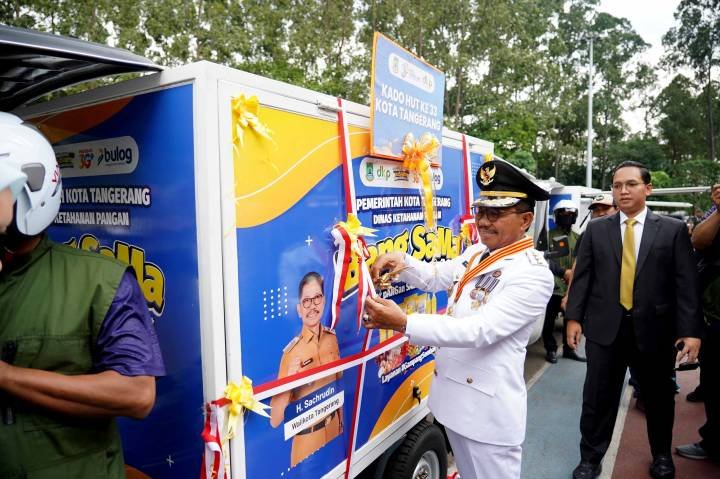 Pemkot Tangerang luncurkan Bang Sama, bentor pangan keliling sediakan sembako murah untuk warga saat HUT ke-33.