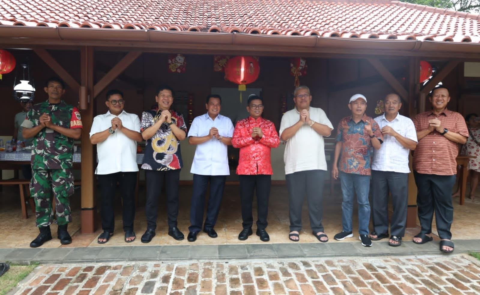 Moch. Maesyal Rasyid dan Andra Soni hadiri Imlek di Pagedangan, perkuat toleransi, persaudaraan, dan kebersamaan masyarakat.