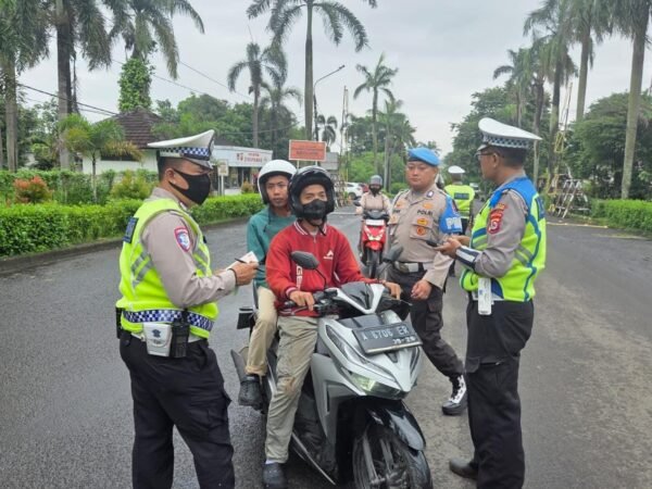 Operasi Keselamatan Maung 2026, Satlantas Polresta Tangerang Tegur Ratusan Pengendara
