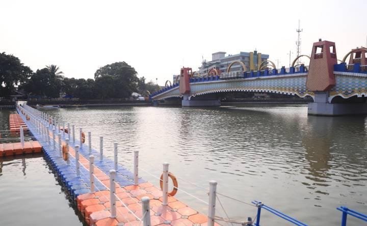 Dinkes Kota Tangerang imbau warga waspada dugaan pencemaran Cisadane, hindari penggunaan air & konsumsi ikan sementara.