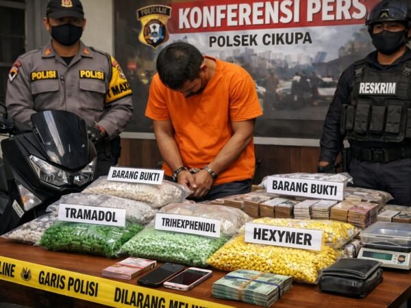 Polsek Cikupa Bongkar Ribuan Obat Ilegal Jelang Ramadan
