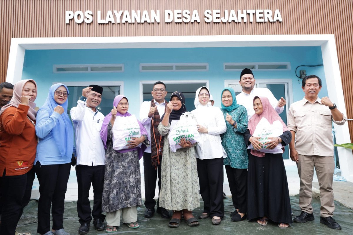 Gubernur Banten Andra Soni resmikan Posyandra di Desa Jagabaya, Lebak, saat Safari Ramadan 1447 H untuk perkuat layanan desa.