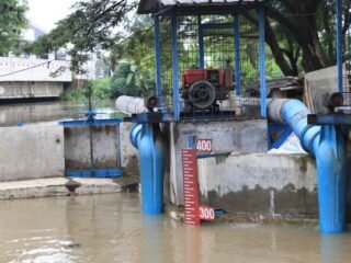 Siaga Banjir di Tangerang: Pemkot Pantau Debit Air Sungai Secara Real Time