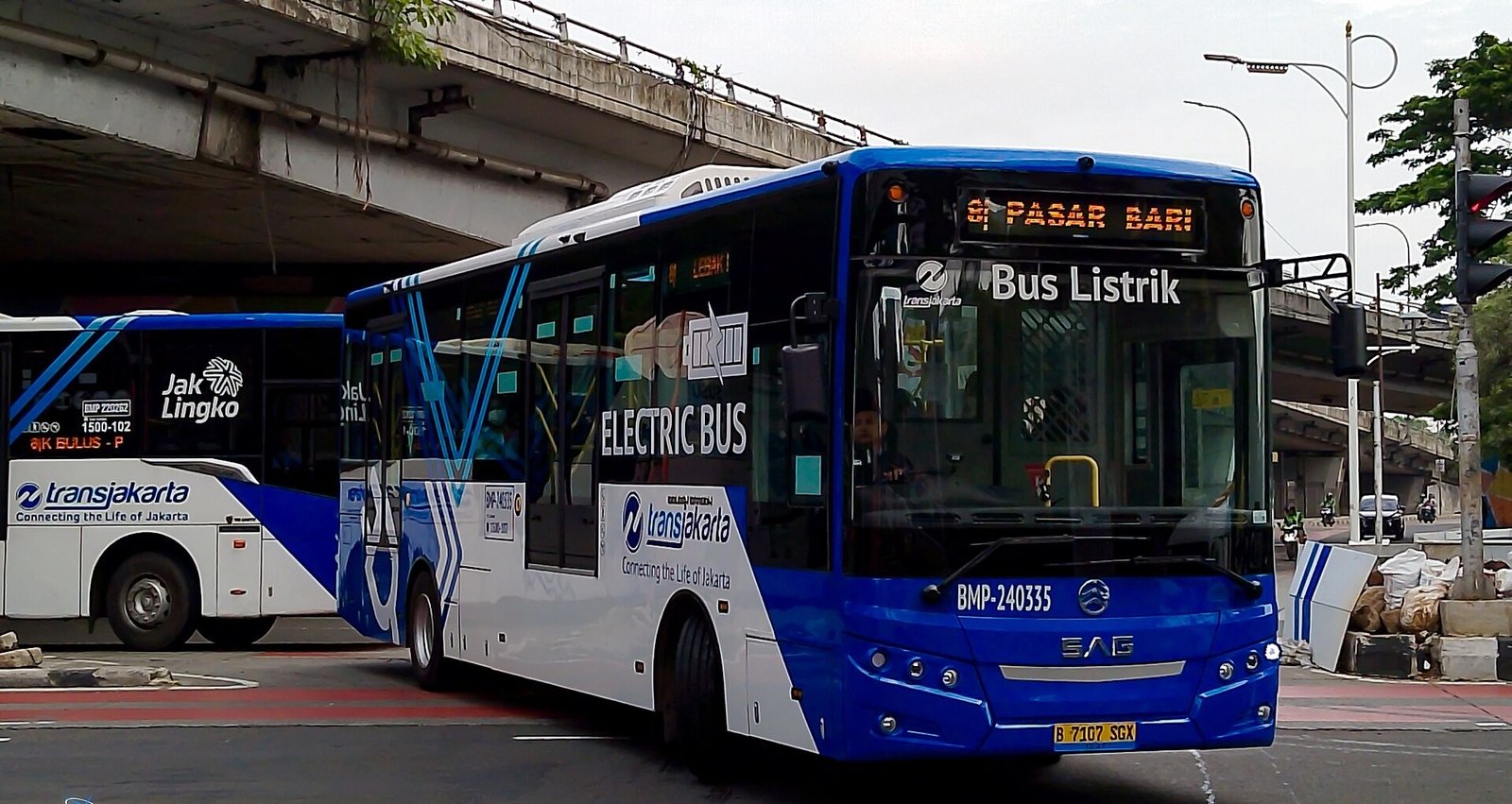 Warga Tangerang bisa ke Jakarta saat Lebaran 2026 naik Transjakarta, MRT, dan LRT hanya Rp1 pada 21-22 Maret 2026.
