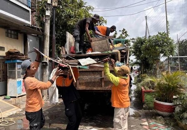 Puncak Sampah H-1 Lebaran, DLH Kota Tangerang Catat 8.532 Ton Selama Libur