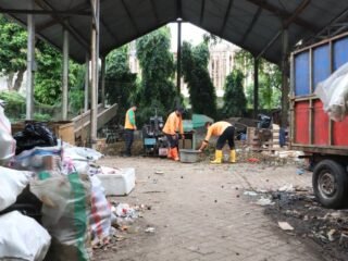 DLH Kota Tangerang Siagakan 400 Petugas, Layanan Sampah Tetap Normal Selama Libur Idulfitri
