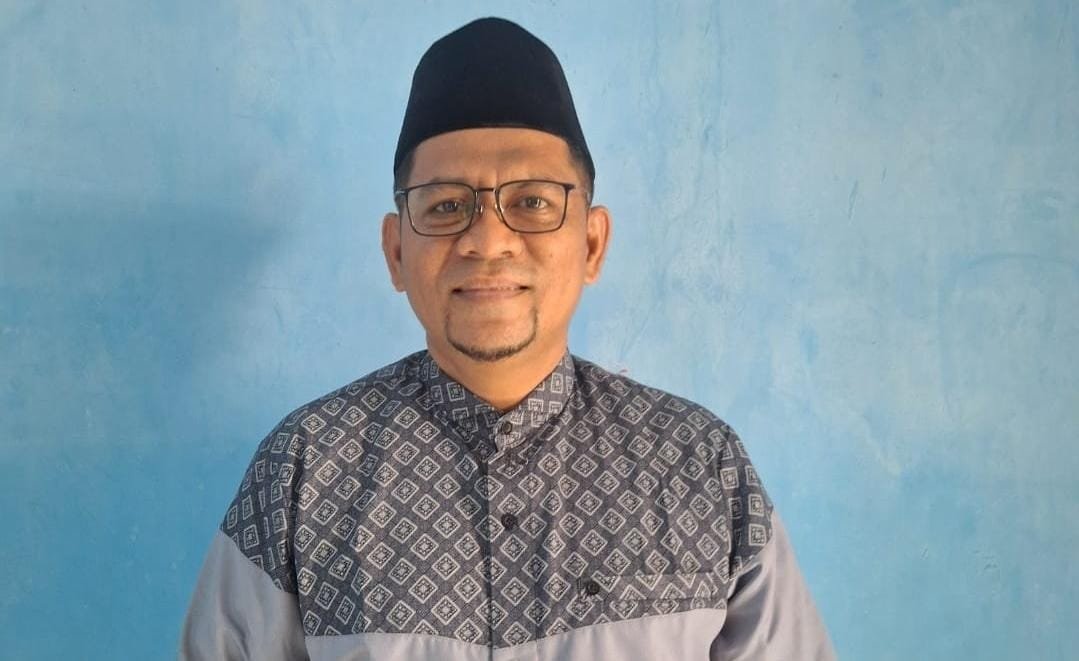 Peran orang tua membangun karakter anak sesuai nilai Islam, membentengi generasi dari pengaruh negatif era digital.