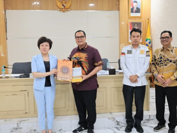 Kepala Deputi Kuiwen Weifang Boyong 9 Pengusah Dari Negara Cina ke Kota Serang