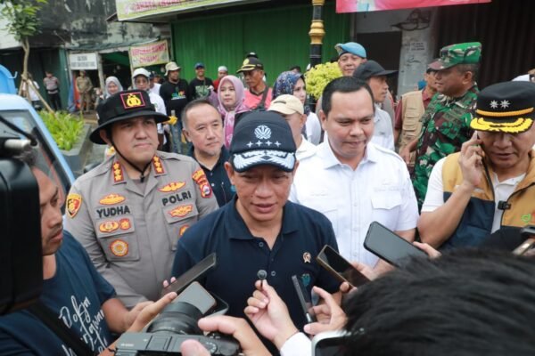 Menteri Lingkungan Hidup Hanif Faisol Nurofiq mengatakan, PSEL Cilowong Kota Serang diproyeksikan untuk beroperasi tiga tahun kedepan