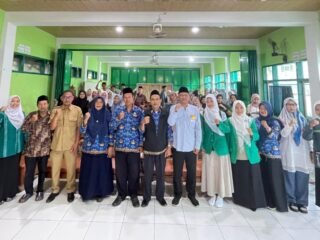 Gerakan Pelajar Sehat IPPNU Cirebon: Edukasi Kesehatan Reproduksi hingga Lingkungan di SMA NU Ciledug