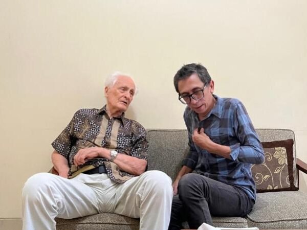 Romo Magnis: Serangan Air Keras pada Aktivis Ancaman Nyata bagi Demokrasi