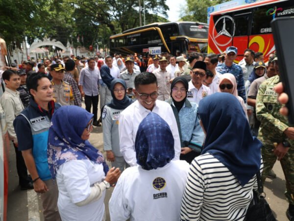 Gubernur Andra Soni Lepas 990 Peserta Mudik Gratis Pemprov Banten, 22 Bus Berangkat dari Kota Serang