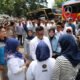 Pemprov Banten memberangkatkan 990 peserta mudik gratis dengan 22 bus. Program dilepas Gubernur Andra Soni dari Alun-Alun Kota Serang.